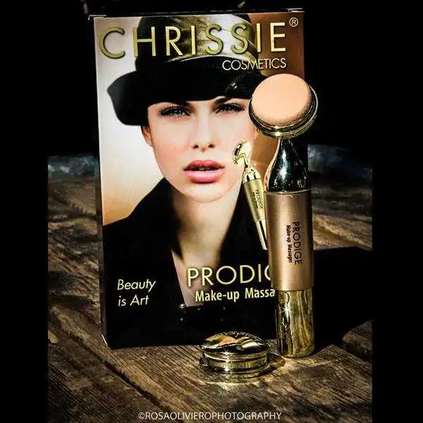 CHRISSIE - PRODIGE Make-Up Massager | Risparmia in Farmacia