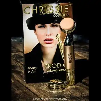 CHRISSIE - PRODIGE Make-Up Massager | Risparmia in Farmacia