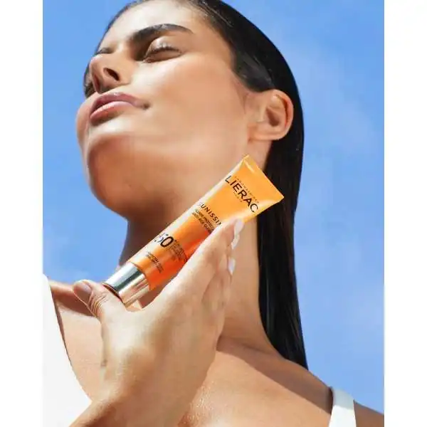 Lierac Sunissime Fluido Viso SPF 50+ | Farma di Fiducia