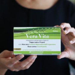 Veravita Detox - 10 Flaconcini 10ml | Farma di Fiducia