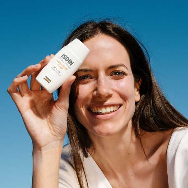 ISDIN Active Unify COLOR SPF50 50ml  |  Farma di Fiducia
