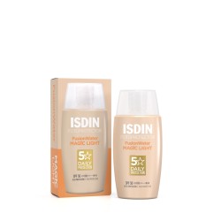 ISDIN FusionWater Light SPF50 | Risparmia in Farmacia