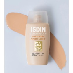 ISDIN FusionWater Light SPF50 | Risparmia in Farmacia 2